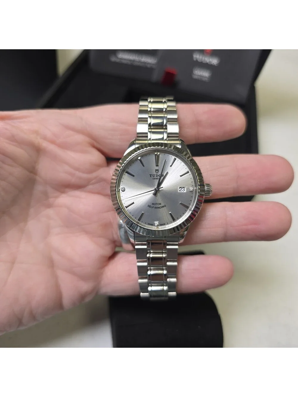 TUDOR Stvle M12510 38mm Stainless Steel silver diamond-set dial, Fluted Bezel